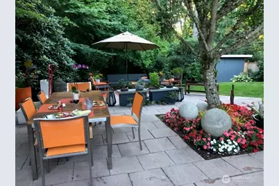 8241 45th Avenue NE, Seattle, WA 98115 - Photo 37