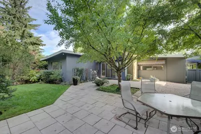 8241 45th Avenue NE, Seattle, WA 98115 - Photo 33