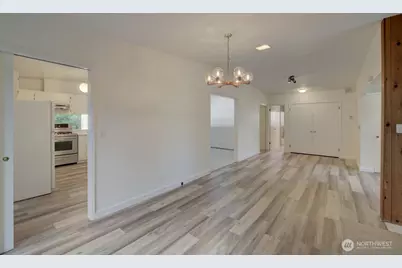 8241 45th Avenue NE, Seattle, WA 98115 - Photo 19