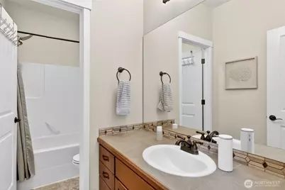 12235 15th Avenue SW, Burien, WA 98146 - Photo 11