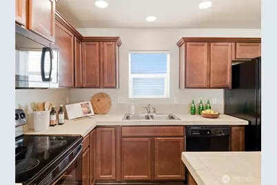 3657 London Loop NE, Lacey, WA 98516 - Photo 11