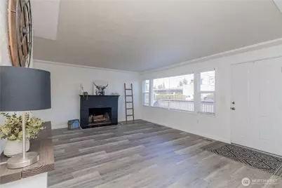 306 122nd St S, Tacoma, WA 98444 - Photo 11