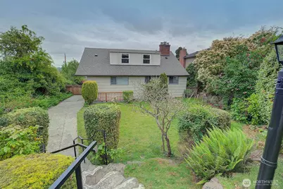 4045 29th Avenue W, Seattle, WA 98199 - Photo 1