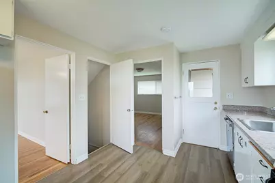 4045 29th Avenue W, Seattle, WA 98199 - Photo 13
