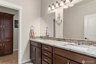 10916 Bay Meadows Ln, Burlington, WA 98233 - Photo 19