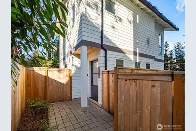 2110 N 43rd Street, Seattle, WA 98103 - Photo 1
