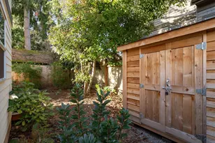 2110 N 43rd St, Seattle, WA 98103 - Photo 25