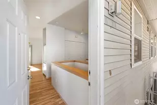 913 917 13th Ave, Seattle, WA 98122 - Photo 17