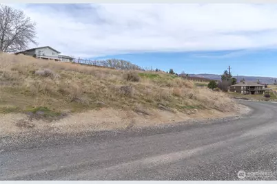 3203 10th Street SE, East Wenatchee, WA 98802 - Photo 13