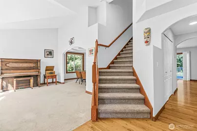 403 207th Avenue E, Lake Tapps, WA 98391 - Photo 3