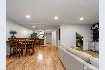 5531 Bridgeport Way W #B, University Place, WA 98467 - Photo 11