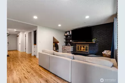 5531 Bridgeport Way W #B, University Place, WA 98467 - Photo 9