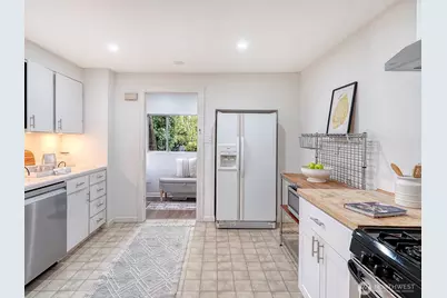 2337 NE 86th Street, Seattle, WA 98115 - Photo 9