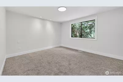 8627 29th Street Ct E, Edgewood, WA 98371 - Photo 5