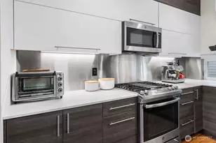 2833 3rd Ave W, Seattle, WA 98119 - Photo 5