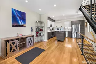 2833 3rd Ave W, Seattle, WA 98119 - Photo 7