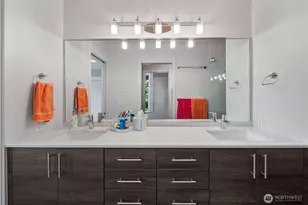 2833 3rd Ave W, Seattle, WA 98119 - Photo 13