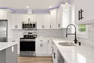 635 Elm St, Raymond, WA 98577 - Photo 7