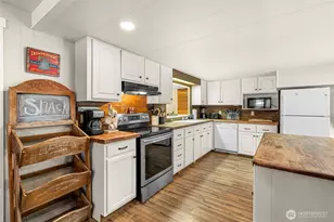 21823 Colt Rd, Leavenworth, WA 98826 - Photo 13