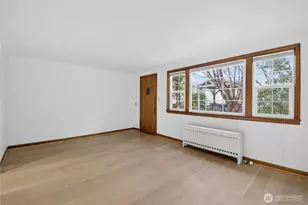 7870 Green Lake Dr N, Seattle, WA 98103 - Photo 11