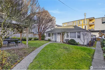 7870 Green Lake Drive N #10, Seattle, WA 98103 - Photo 5