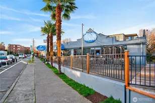 7870 Green Lake Dr N, Seattle, WA 98103 - Photo 21