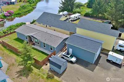 642 Weatherwax Loop NE, Ocean Shores, WA 98569 - Photo 37