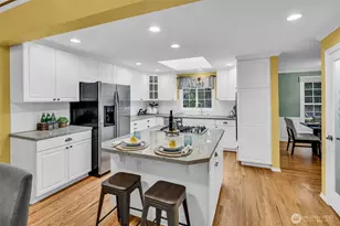 21609 NE 4th St, Sammamish, WA 98074 - Photo 11