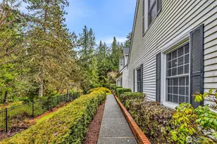 21609 NE 4th St, Sammamish, WA 98074 - Photo 3