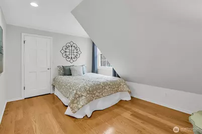 21609 NE 4th Street, Sammamish, WA 98074 - Photo 25