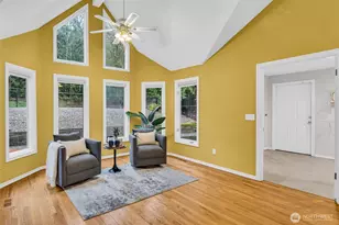 21609 NE 4th St, Sammamish, WA 98074 - Photo 9
