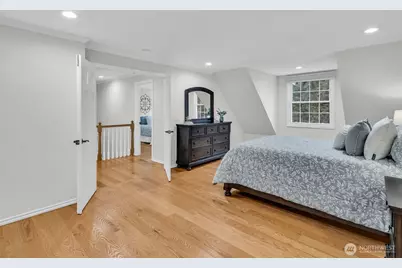 21609 NE 4th Street, Sammamish, WA 98074 - Photo 27