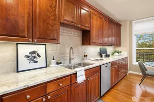 4020 Lake Washington Blvd SE, Bellevue, WA 98006 - Photo 7