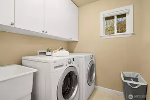 4020 Lake Washington Blvd SE, Bellevue, WA 98006 - Photo 25