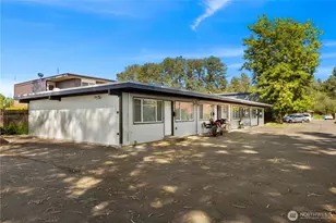 813 Woodford Ave N, Kent, WA 98031 - Photo 3