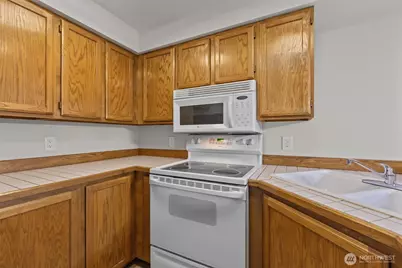 19404 Bothell Way NE #B202, Bothell, WA 98011 - Photo 15