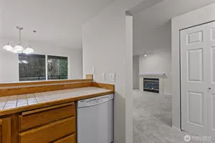 19404 Bothell Way NE, Bothell, WA 98011 - Photo 17