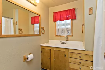 14125 Kapowsin Highway E, Graham, WA 98338 - Photo 19