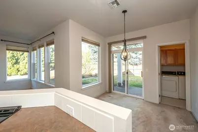 800 SE Parkside Place, College Place, WA 99324 - Photo 7