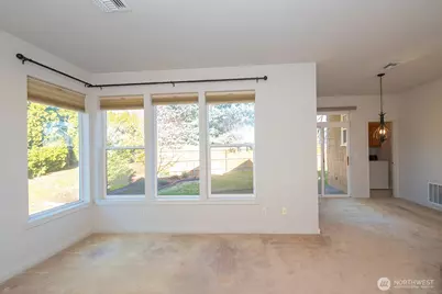 800 SE Parkside Place, College Place, WA 99324 - Photo 9