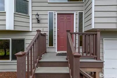 542 Dugualla Rd, Oak Harbor, WA 98277 - Photo 3