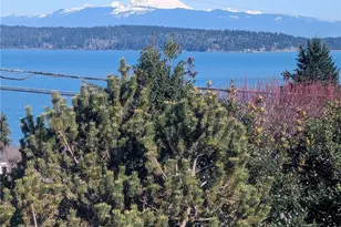 542 Dugualla Rd, Oak Harbor, WA 98277 - Photo 9