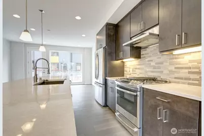 6542 32nd Avenue NE #B, Seattle, WA 98115 - Photo 3