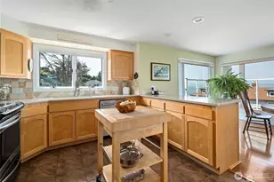 1505 W Beach Rd, Oak Harbor, WA 98277 - Photo 9