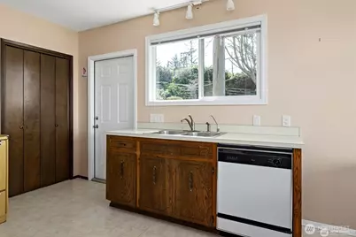 1505 West Beach Road, Oak Harbor, WA 98277 - Photo 31