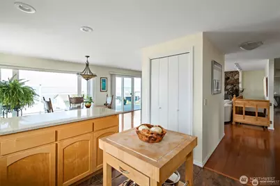 1505 West Beach Road, Oak Harbor, WA 98277 - Photo 9