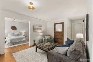 4725 15th Ave NE, Seattle, WA 98105 - Photo 9