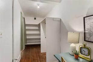 4725 15th Ave NE, Seattle, WA 98105 - Photo 17