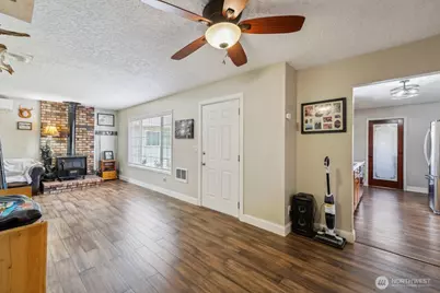 3381 Nebraska St., Longview, WA 98632 - Photo 5