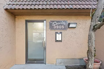 3905 4th Avenue NE #301, Seattle, WA 98105 - Photo 25